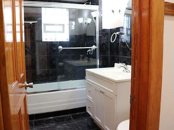 3rd image of 3455 N Monticello Ave #2