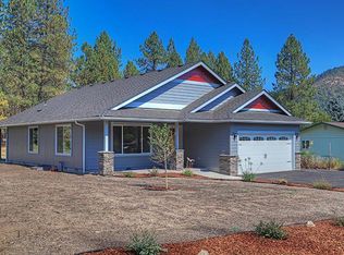 268 Crestview Loop, Grants Pass, OR 97527