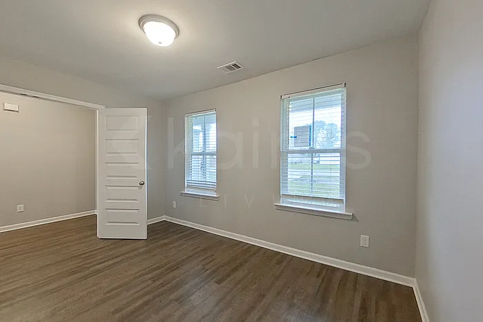 101 Paper Birch Dr — Photo 6