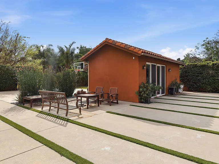 9651 Sagebrush Ave — Photo 50
