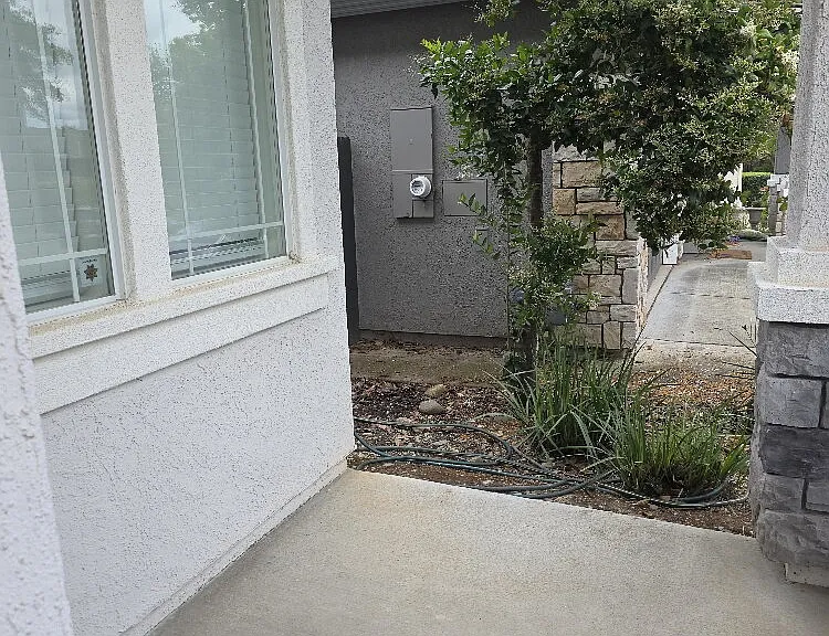 249 Oxburough Dr — Photo 2