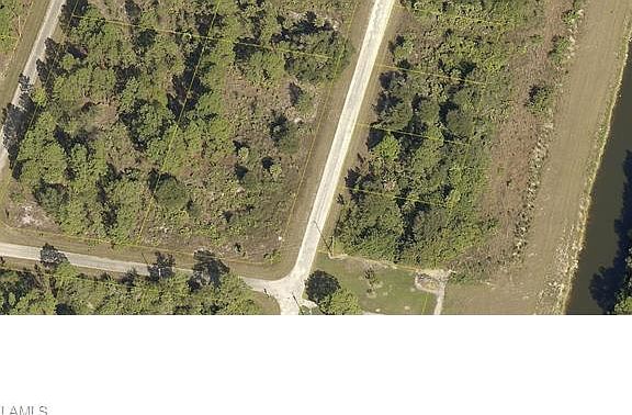 3rd image of Corner Lot
