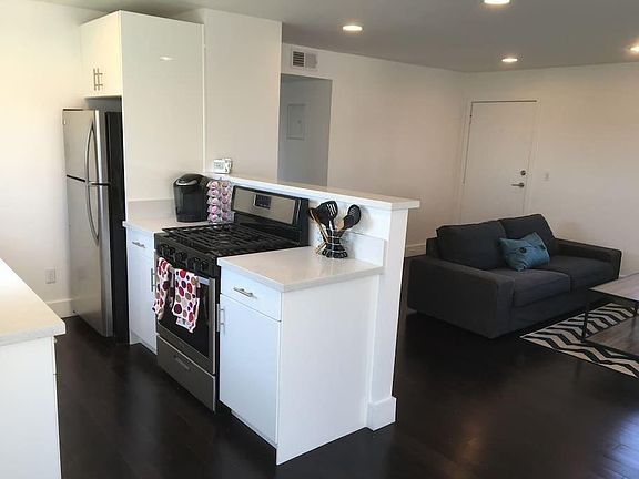 5th image of 1148 N Hoover St APT 4