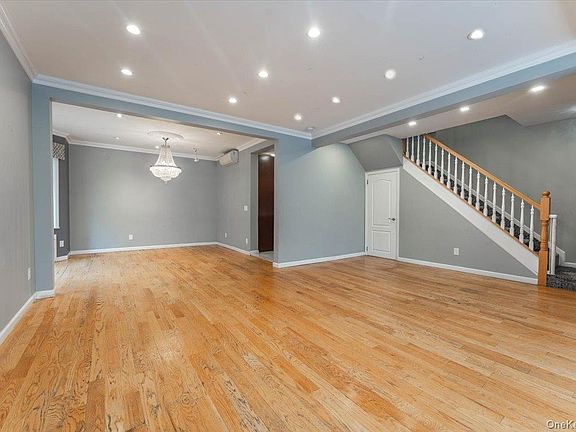4th image of 164 Jefferson Street