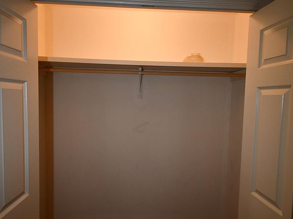4th image of 604 Derouen St