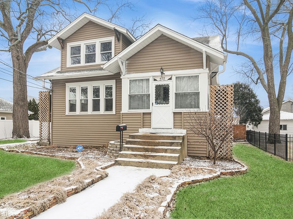 1st image of 612 N Chestnut Ave