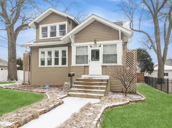 612 N Chestnut Ave, Arlington Heights, IL 60004