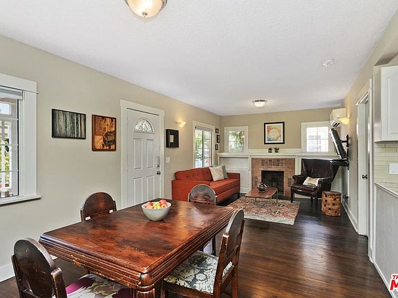 4th image of 4953 Lincoln Ave