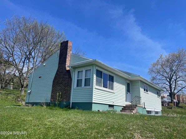 1297 S Hillview St, Flemington, PA 17745