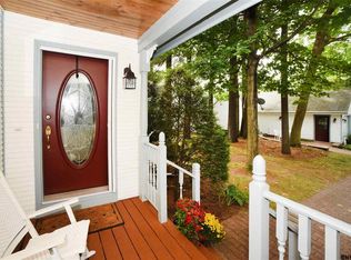 32 Vallera Rd, Saratoga Springs, NY 12866