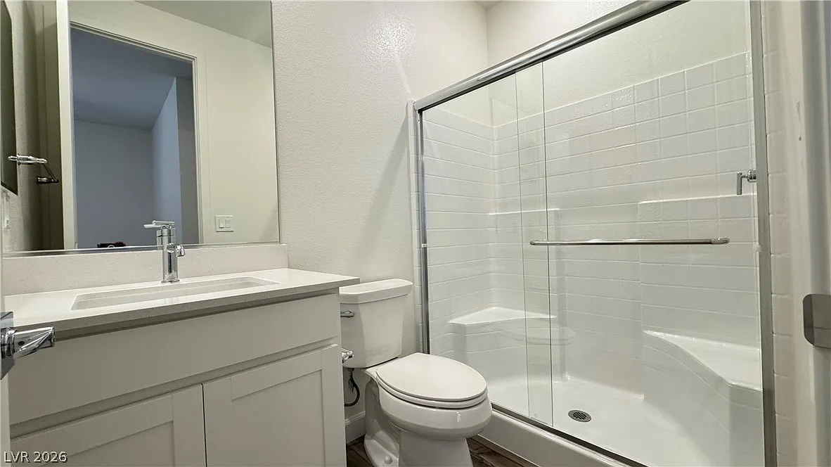 3 bed, 3.0 bath, 2226 sqft, $2,695 — Photo 4