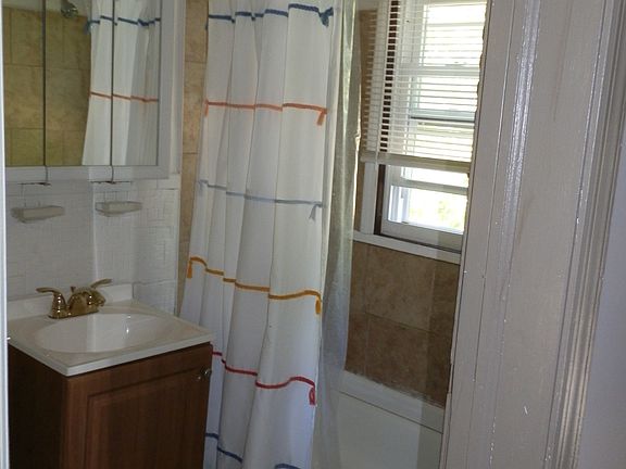 Main Bathroom 2nd floor