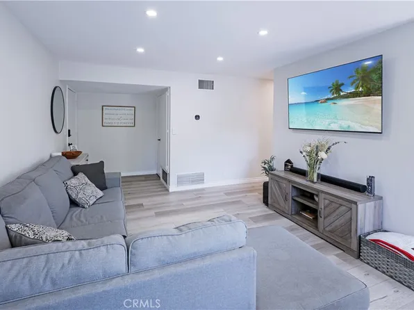 971 S Idaho St Unit 10, La Habra, CA 90631