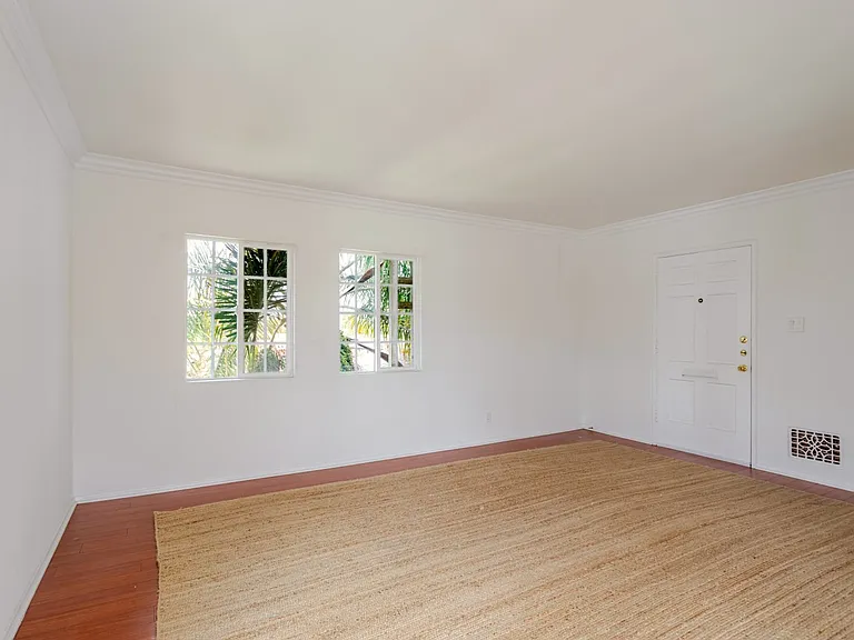 1708 S Crescent Heights Blvd — Photo 7