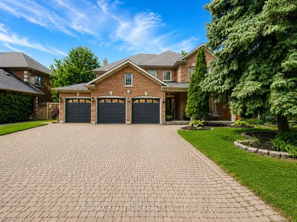 653 Exceller Cir, Newmarket, ON L3X 1P6