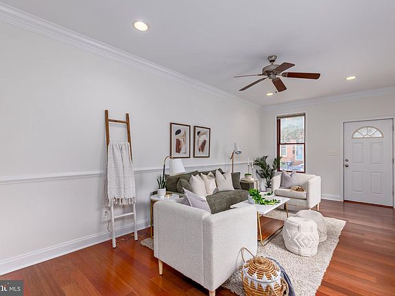 3rd image of 121 E Fort Ave