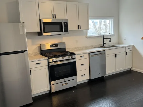 6 High St Floor 2, Troy, NY 12180