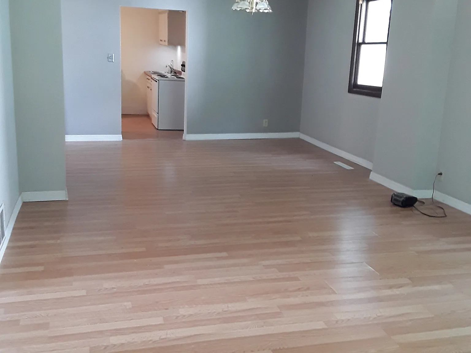 3 bed, 1360 sqft, $1,500 — Photo 3