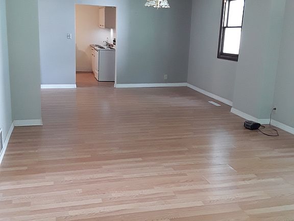 3rd image of 814 Walnut St