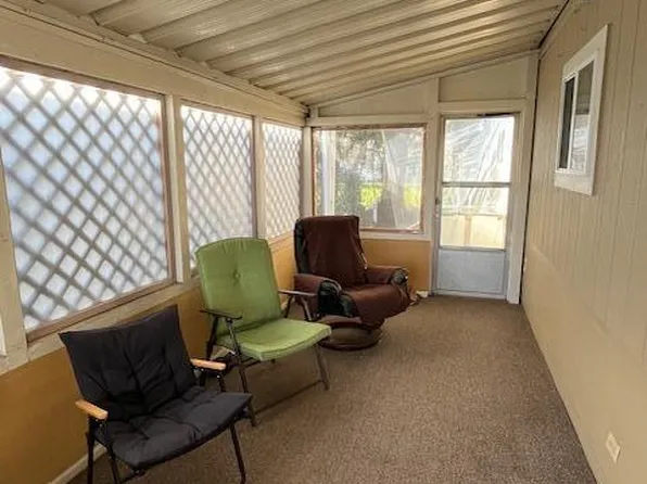 445 Ashwood Dr, Grants Pass, OR 97526