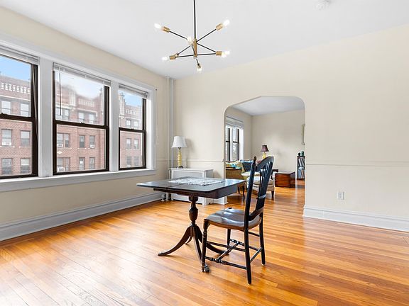 4th image of 270 Harrison Ave APT 304