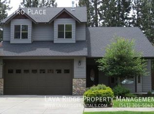 19785 Astro Pl, Bend, OR 97702