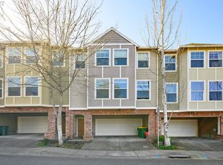 9076 SW Rystadt Ln, Portland, OR 97225