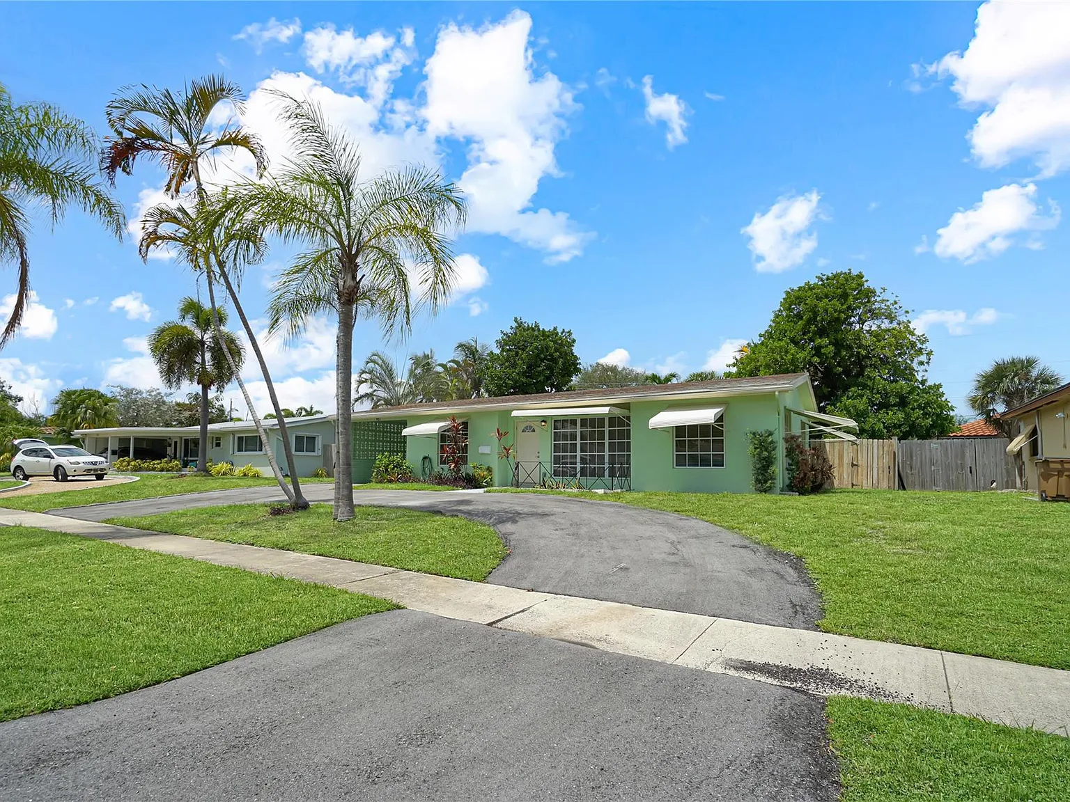 4 bed, 2.0 bath, 1458 sqft, $4,200 — Photo 4