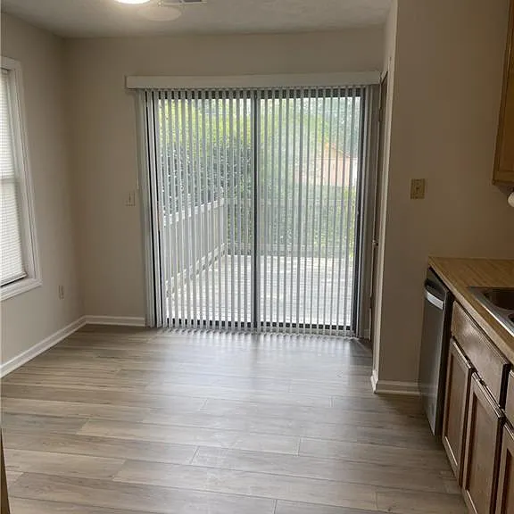 4858 Chapelle Ct — Photo 3