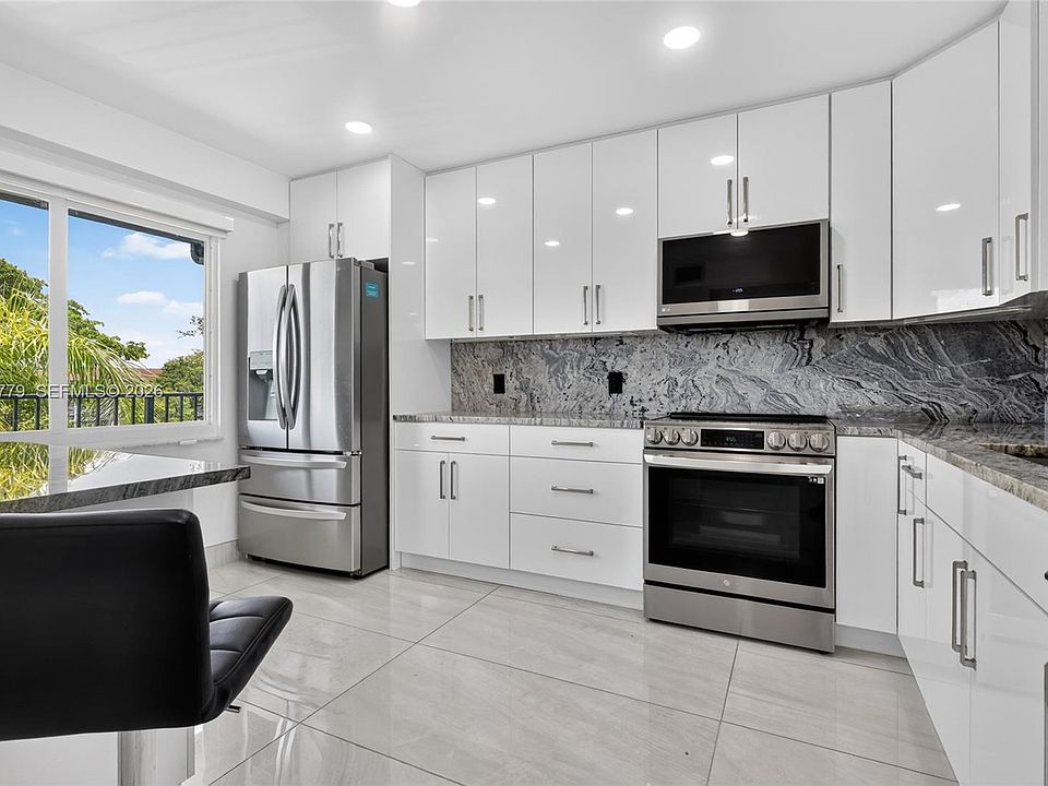 1st image of 1501 SW 134th Way APT 403D