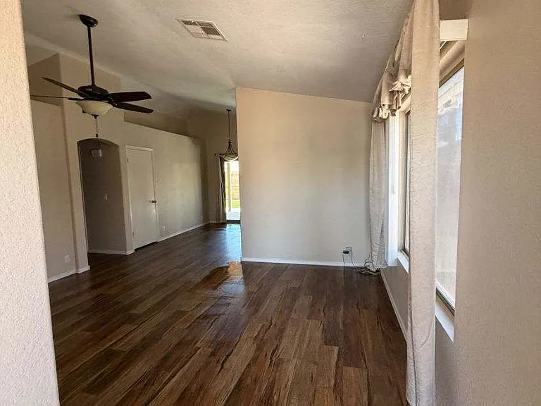 15743 W Elm St — Photo 8