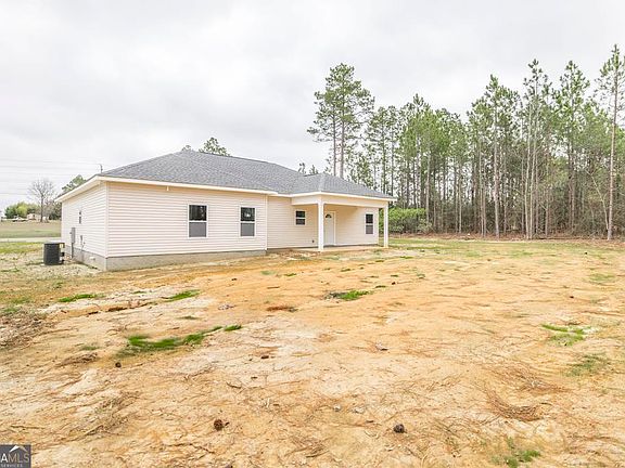 4th image of 212 Lovett Farm Rd