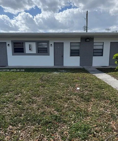2554 NW 14th St #3 — Photo 1