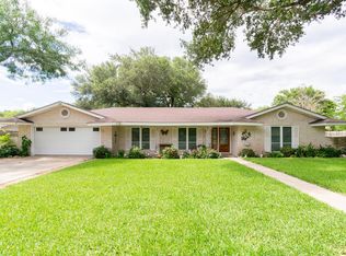 1203 Jefferson St, Alice, TX 78332