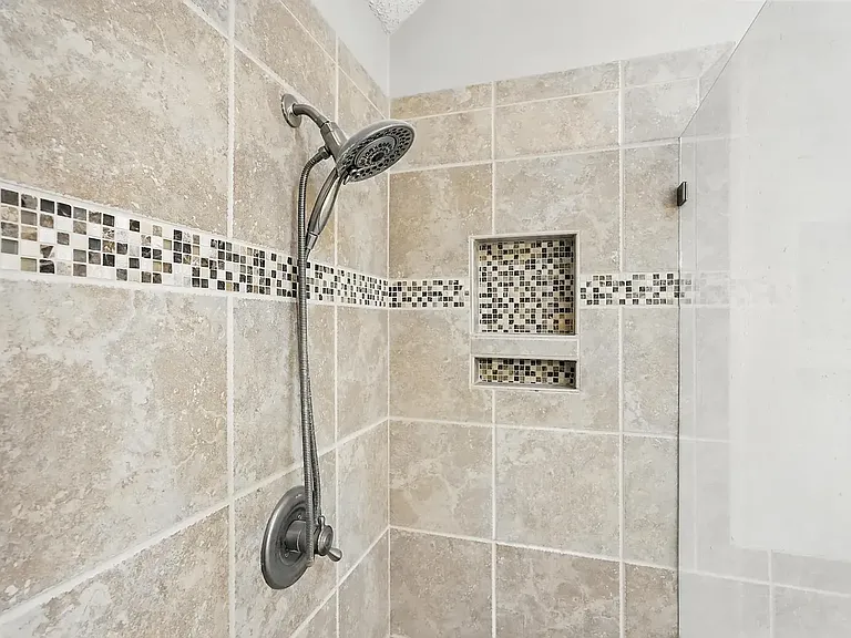 1426 Harmony Ln — Photo 37