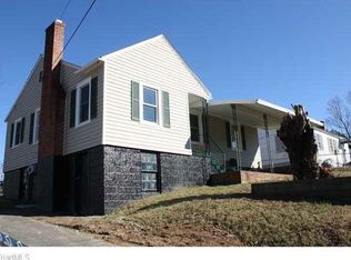 531 Circle Dr, Mount Airy, NC 27030