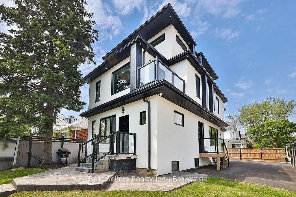 172 Royal York Rd — Photo 1