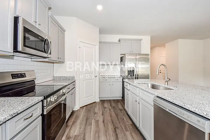 580 Glenmanor Dr — Photo 15