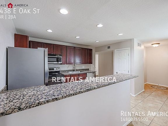 5th image of 8438 E Oak St