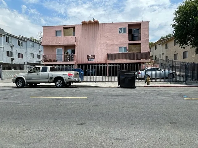 10340 Commerce Ave #1 — Photo 2