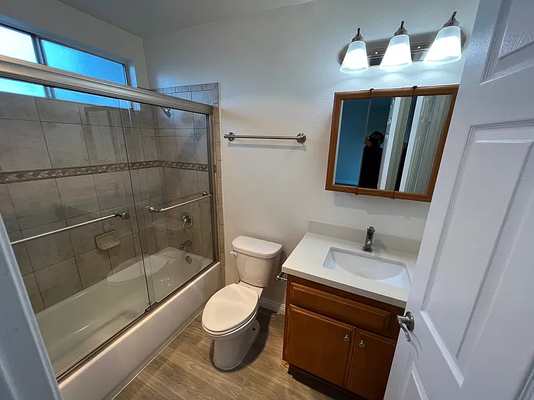14615 Burbank Blvd #201 — Photo 12
