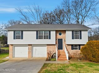 323 High Tower Rd, Maryville, TN 37804