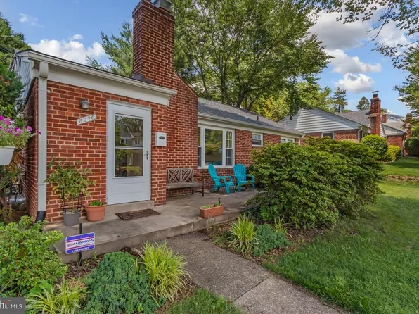 5025 Cushing Dr, Kensington, MD 20895