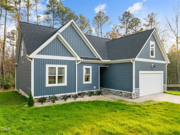 138 Ottawa Dr, Louisburg, NC 27549