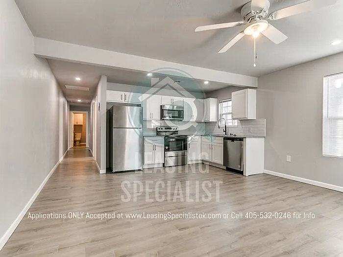 1115 NW 27th St — Photo 13