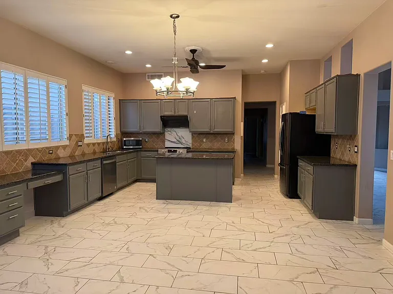 7262 W Quail Ave — Photo 4
