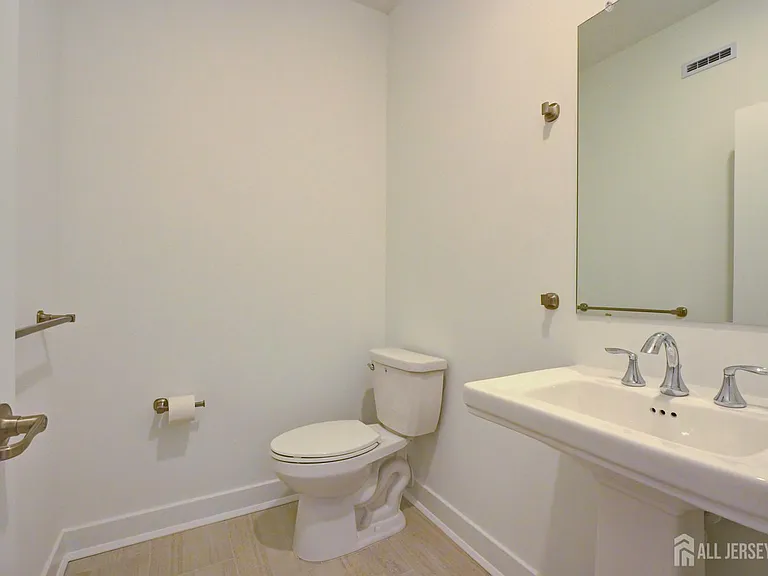 13 Griffin Ln — Photo 10