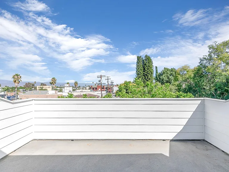 14455 Dickens St — Photo 8