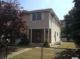 73 Portfield Pl, Freeport, NY 11520