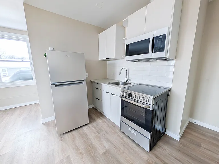 5824 Main St #A — Photo 2